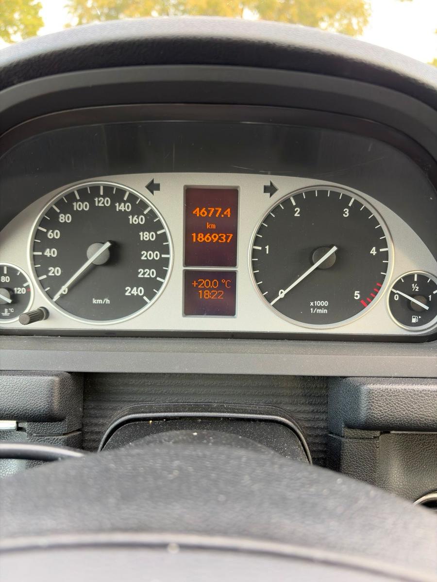Mercedes-Benz B200 2005 — engine 140 HP (103kW)