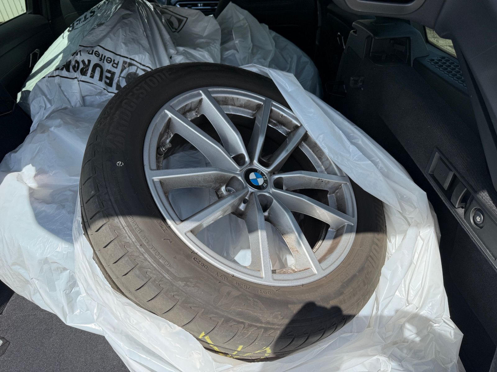 BMW 318d Touring Auto LED AHK  ACC ParkAssist SiHzg foto 6
