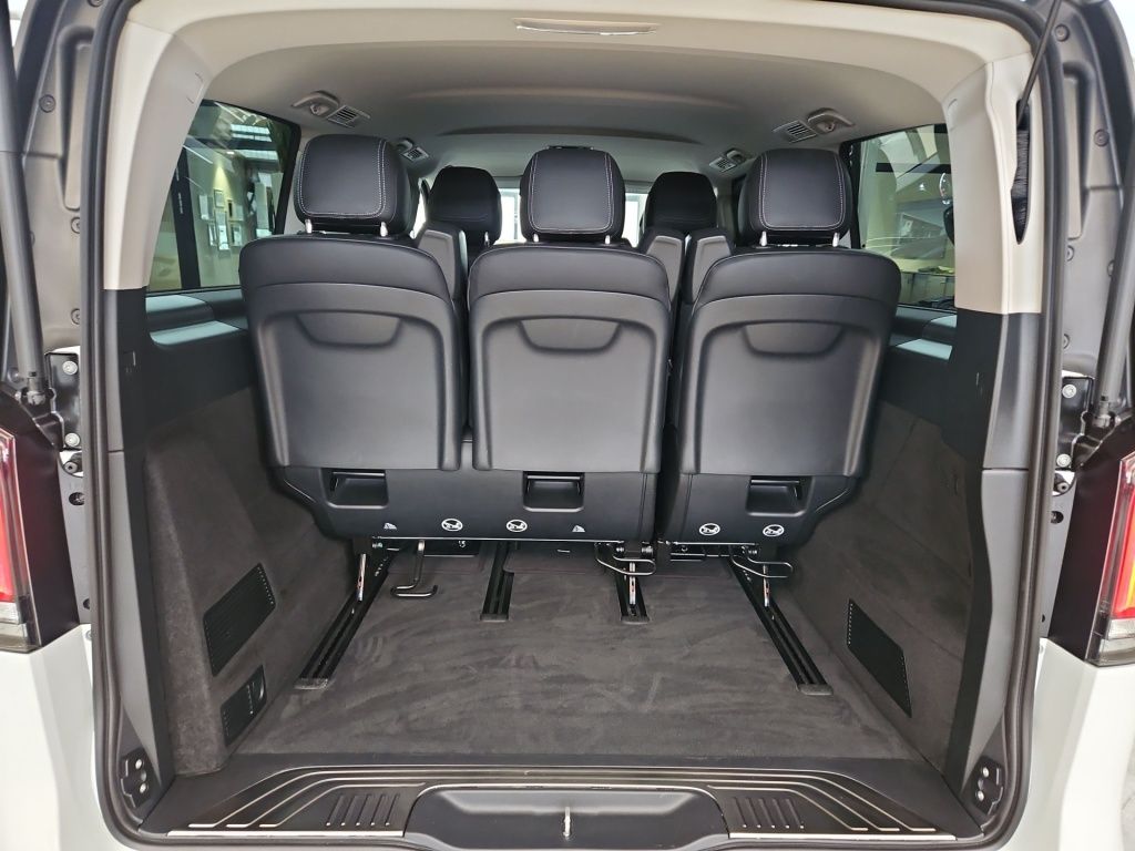 Fahrzeugabbildung Mercedes-Benz V 300 d AVG Lang 7 Sitze 2,5t AHK LED EASY-PACK