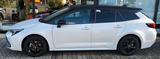 Toyota Corolla 2,0 Hybrid Black & White Touring Spo... - gebrauchte Toyota Corolla aus dem Jahr 2024