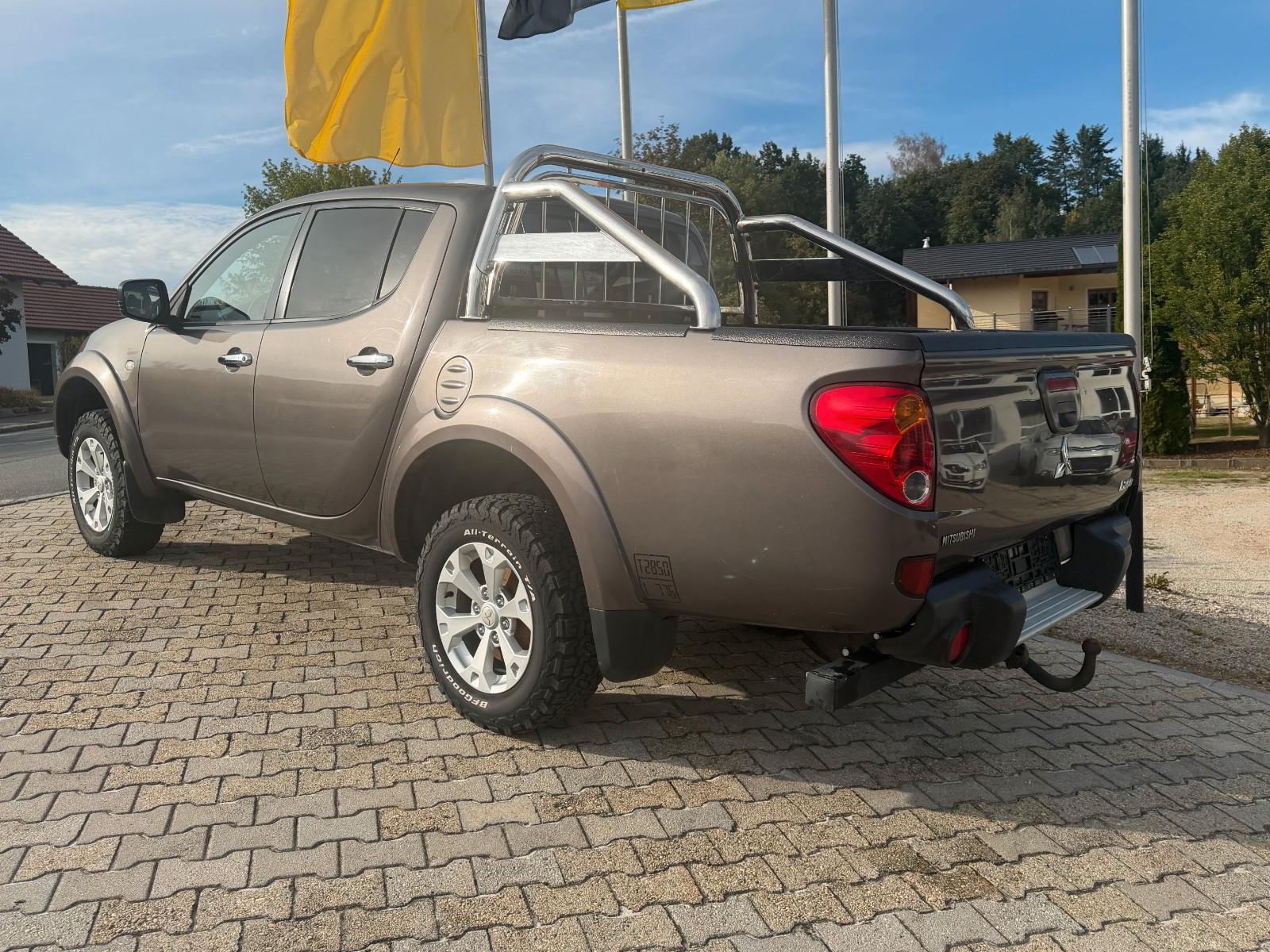 Mitsubishi L 200 Plus Doppelkabine 4WD AHK