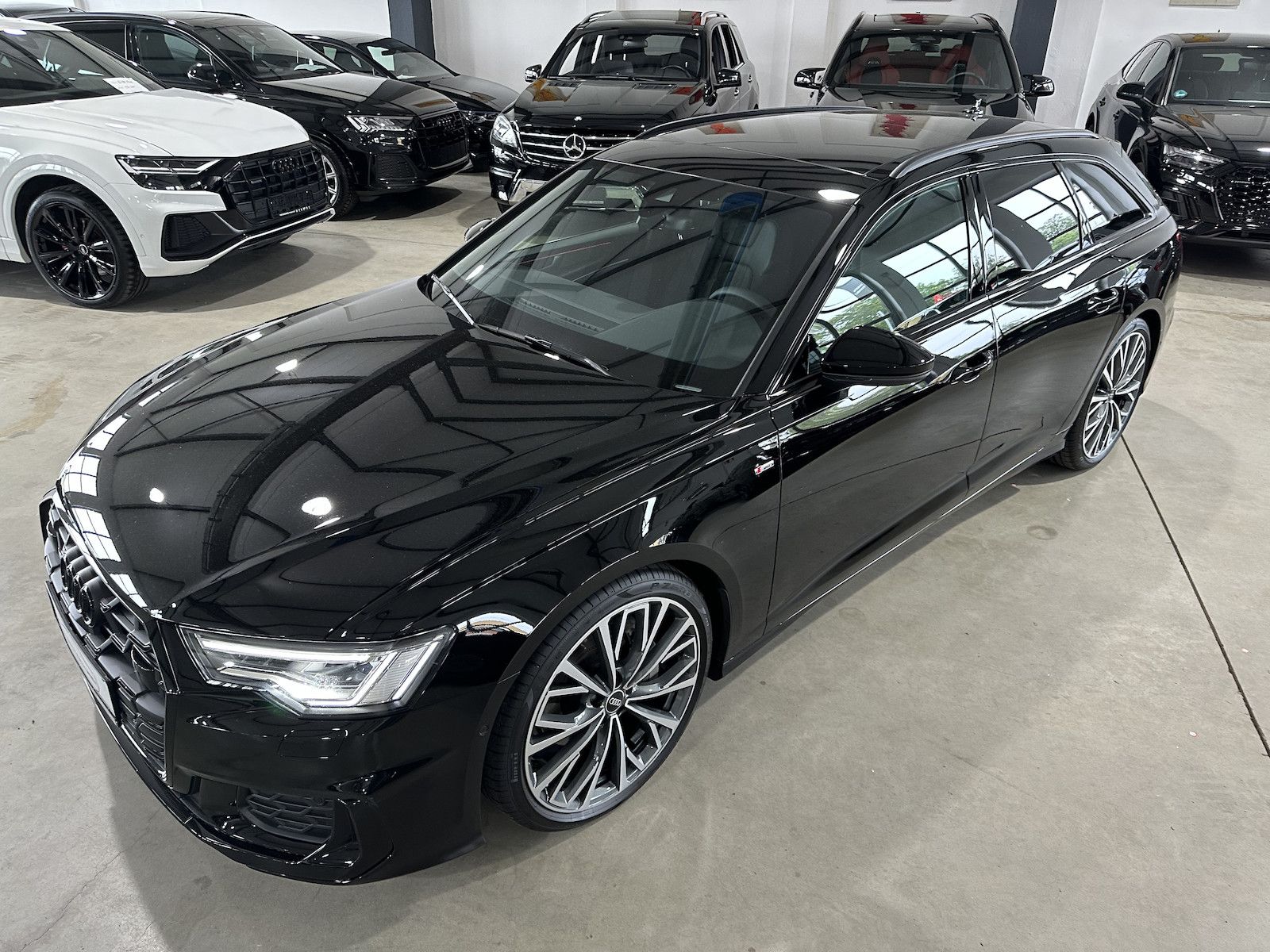 Fahrzeugabbildung Audi A6 Avant 45 TFSI quattro S line/Leder/Pano/´21/