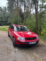 Volkswagen VW Passat 1.6  Tüv Neu! - Volkswagen Passat aus 1998: Kombi