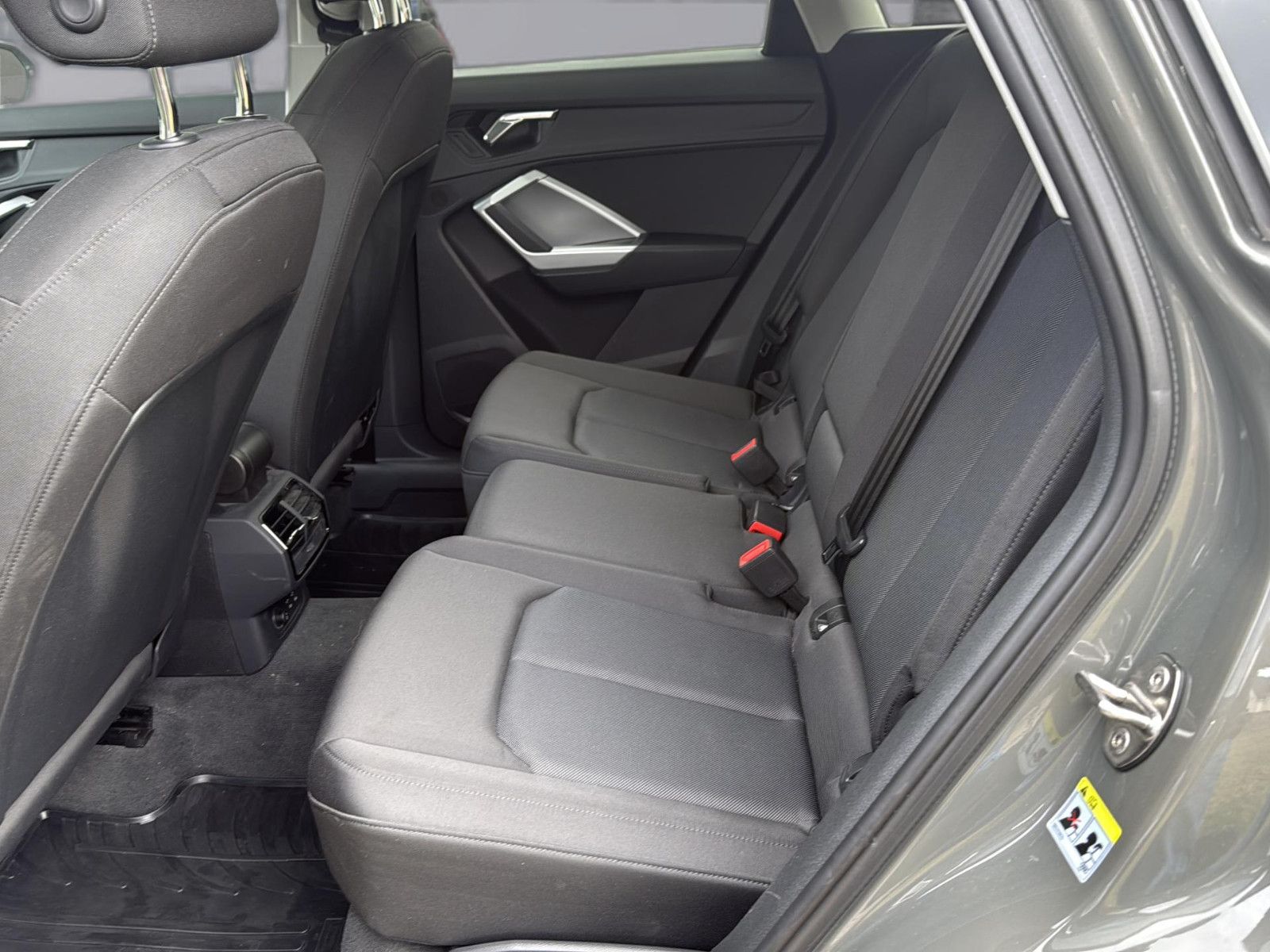 Fahrzeugabbildung Audi Q3 40 TFSI quattro /AHK/ 1.Hand/ unfallfrei