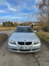 BMW 320i-Top Zustand- Neu Service,Bremsen,Reifen - BMW 320 aus 2005: 320i