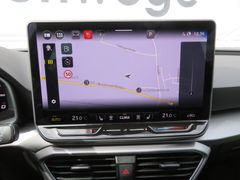SEAT Leon 1.5 TSI FR Fahrass LED Navi Rfk Sitzhzg ACC SEAT Leon 1.5 TSI FR Fahrass LED Navi Rfk Sitzhzg ACC