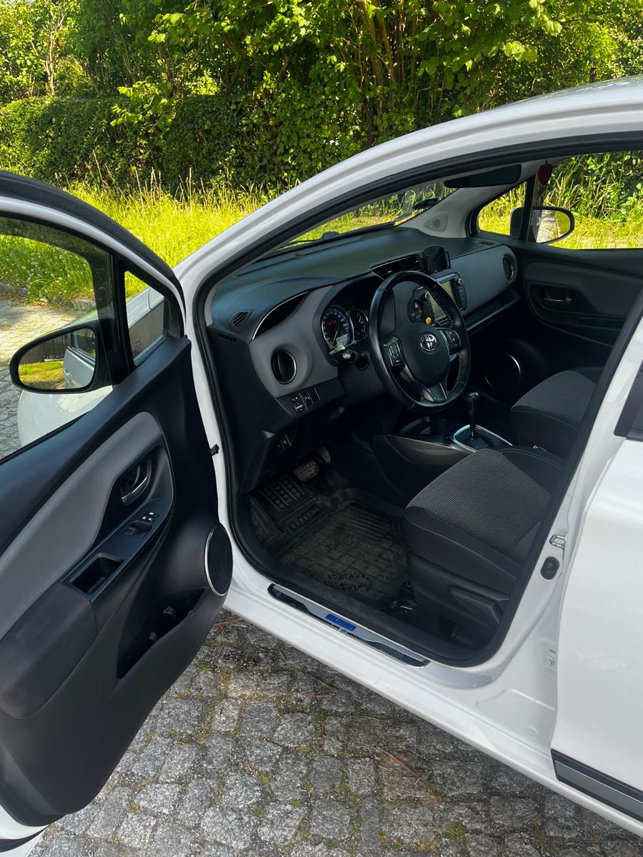 Toyota Yaris Hybrid 