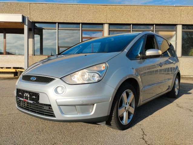 Ford S-Max Titanium