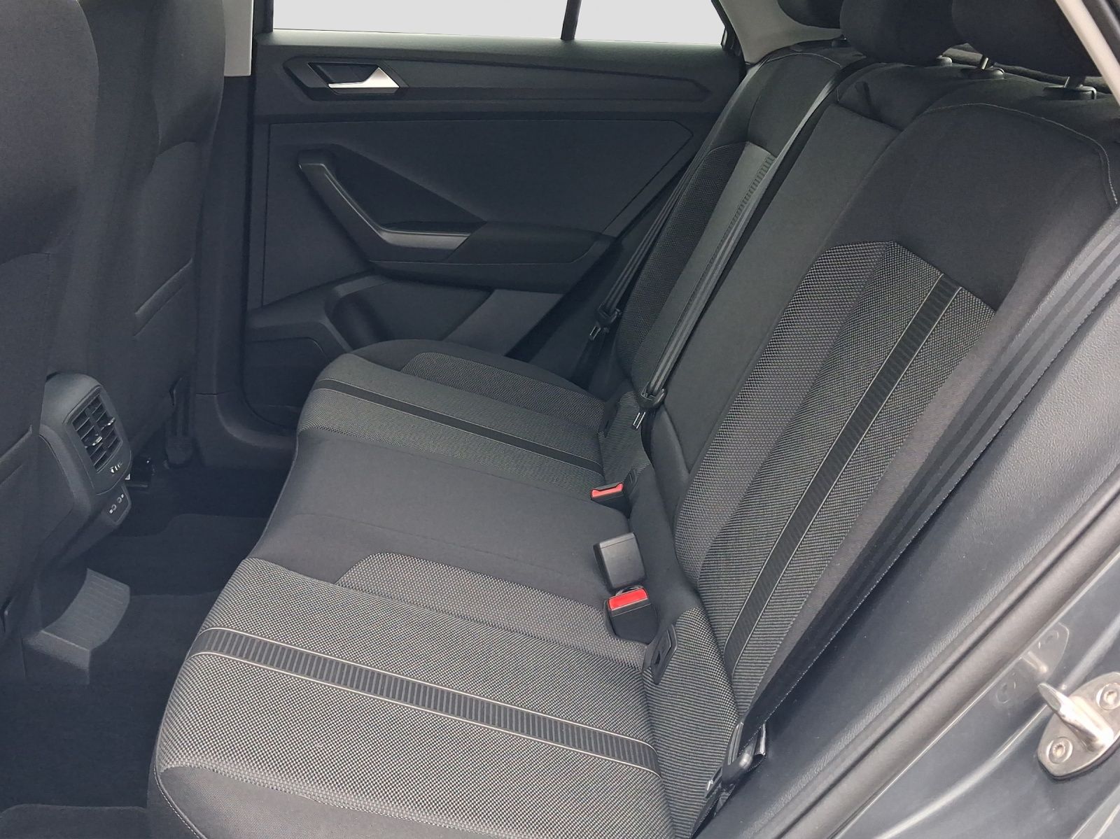 Volkswagen T-Roc - Bild 7