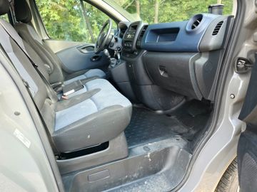 Opel Vivaro - 5