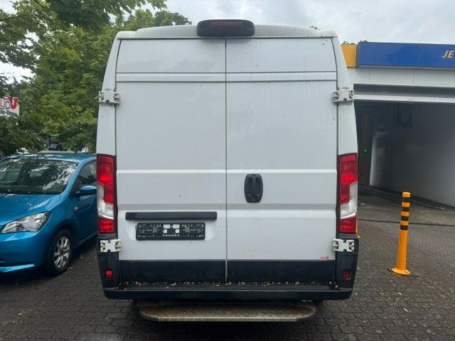 Fahrzeugabbildung Fiat Ducato 33 140 L3H2 RS: 4035 mm