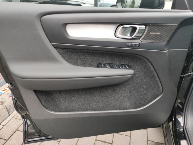 VOLVO XC 40 (Bild 15 von Array)