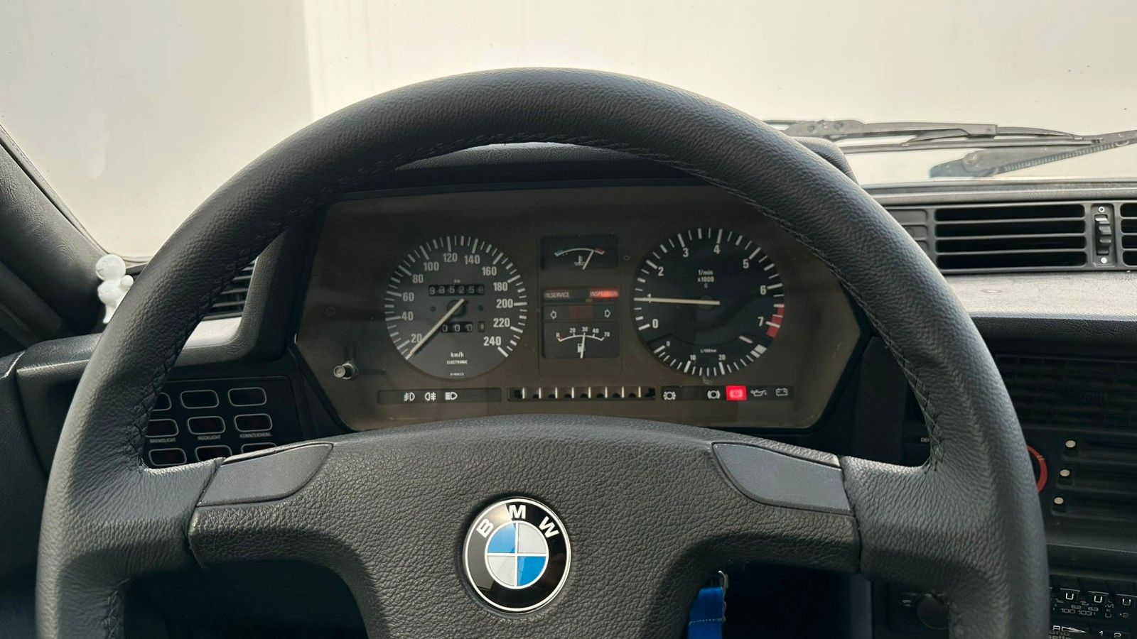 Fahrzeugabbildung BMW 628 CSI Coupé ,E24, Schiebedach el.,Garagenwagen