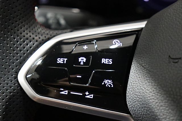 Golf GTI Clubsport 2.0l 300PS DSG KAMERA LED NAV