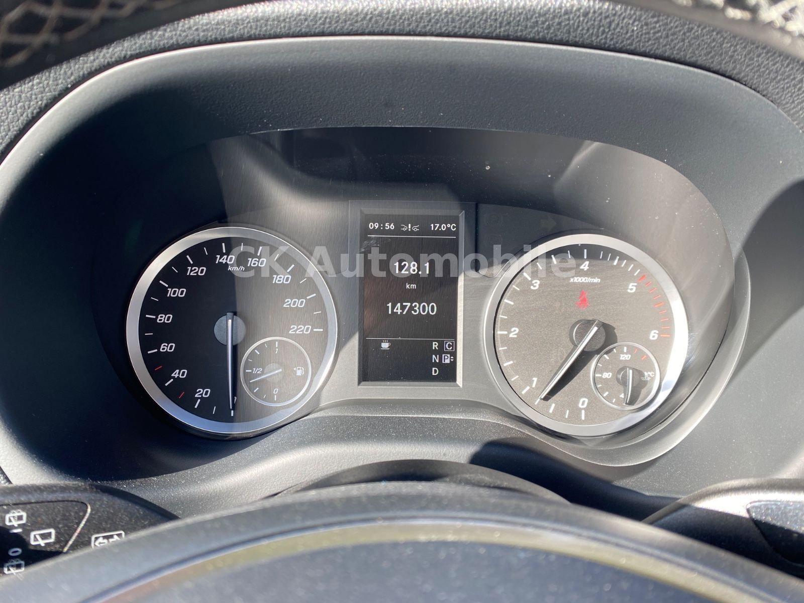 Fahrzeugabbildung Mercedes-Benz Mercedes-Benz Vito Mixto 124 lang Autom./5 Sitze