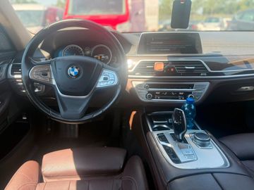 BMW 730 - 10