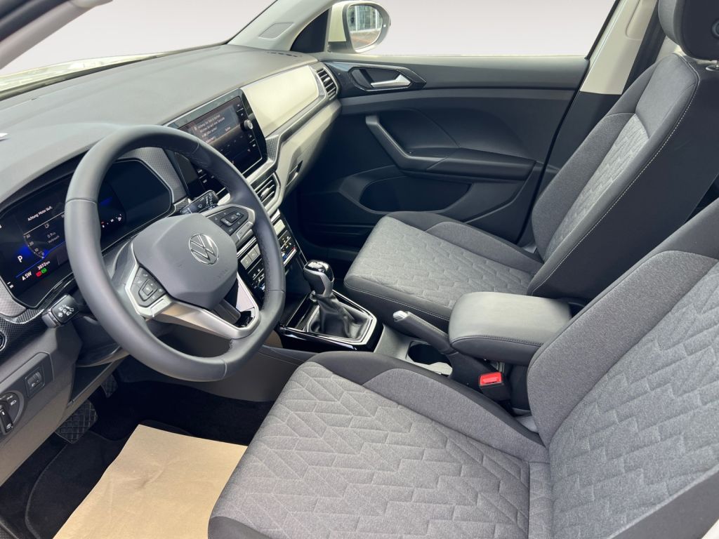 Fahrzeugabbildung Volkswagen T-Cross 1.0 TSI DSG Life ACC Navi