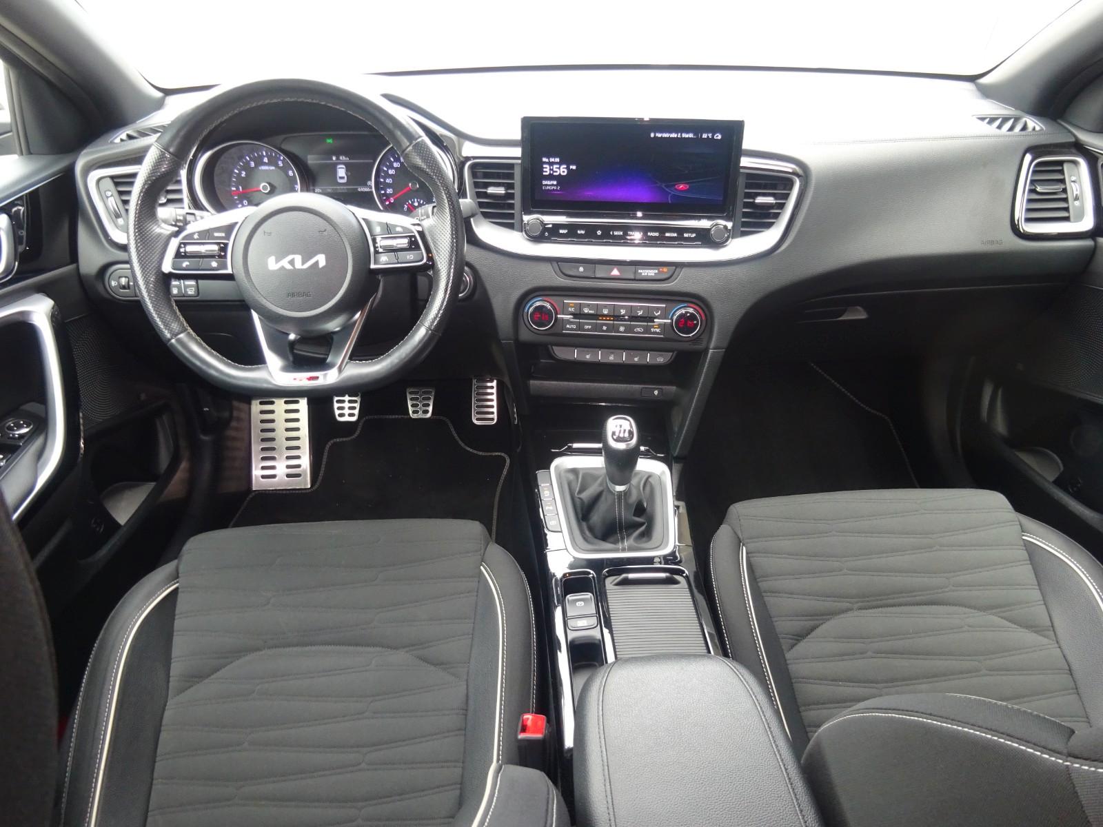 Kia pro cee'd / ProCeed 1.5 T-GDI GT LINE Plus