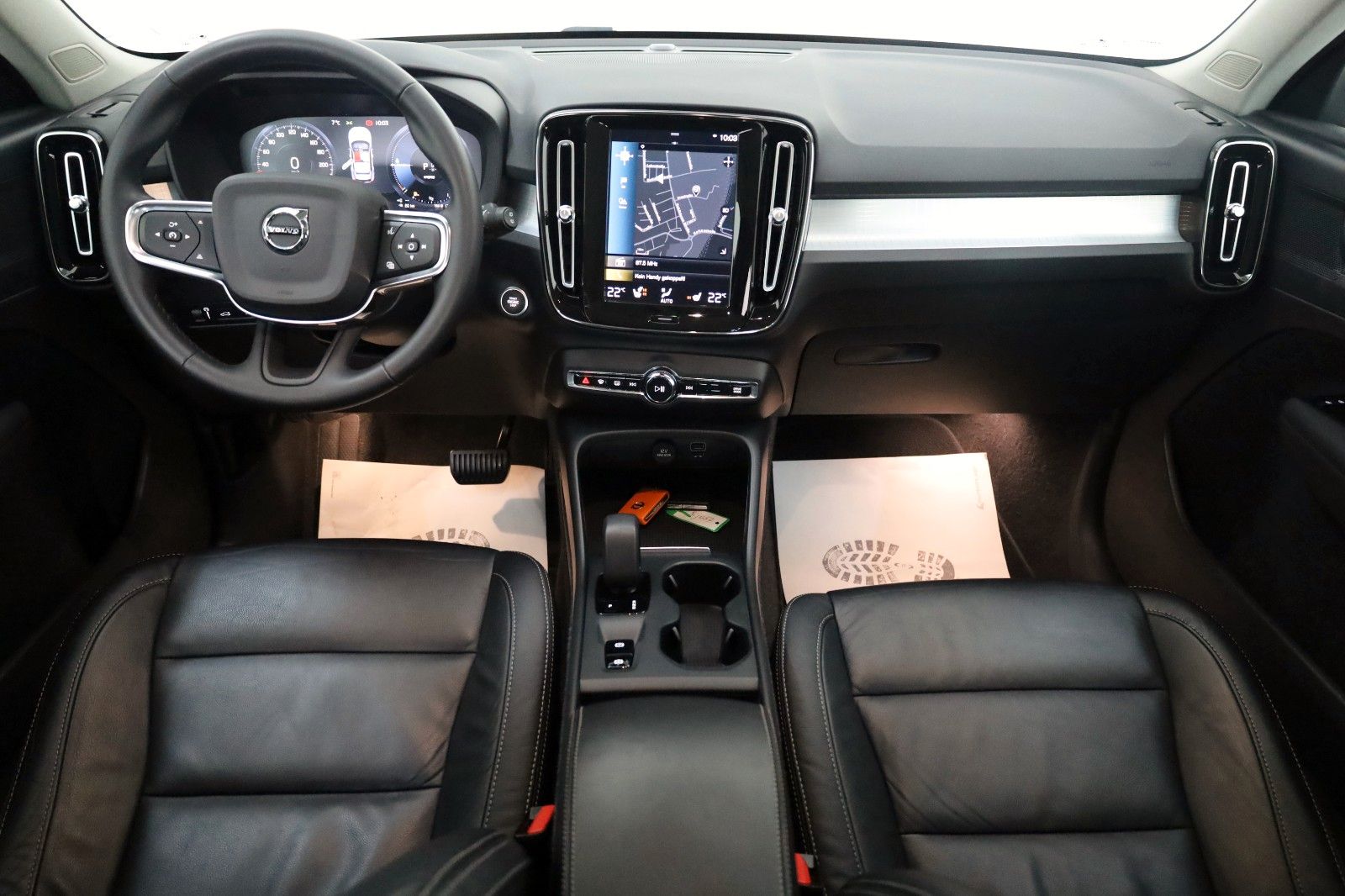 Fahrzeugabbildung Volvo XC40 Inscription Expression,Leder,Navi,SH,AHK