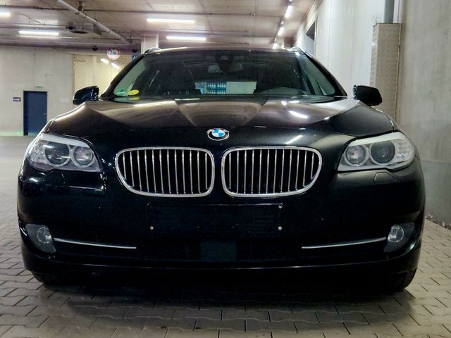 BMW Touring 535d xDrive/Voll / MOTORSCHADEN !!!!