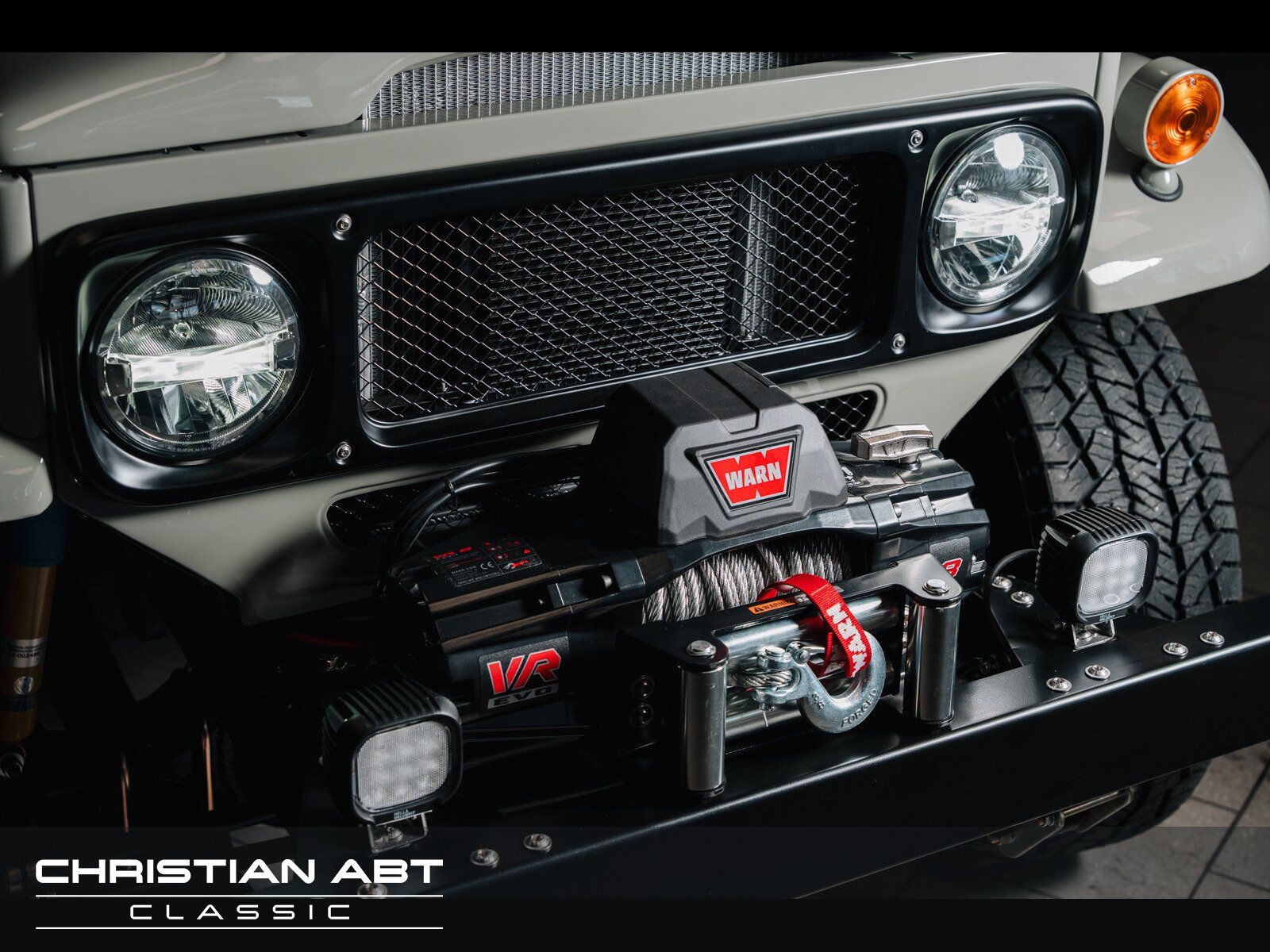 Fahrzeugabbildung Toyota FJ43 restauriert * Servo * H-Zulassung * 7-Sitze