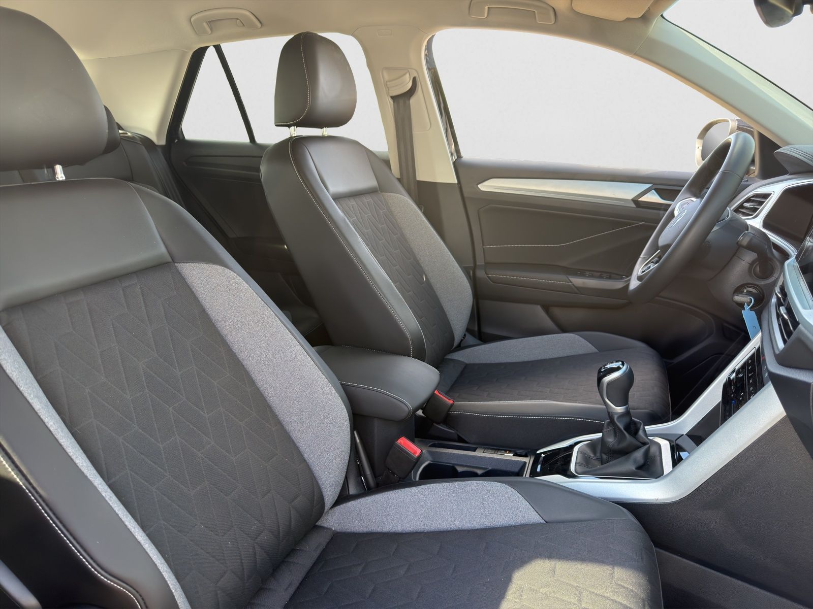 Volkswagen T-Roc - Bild 6