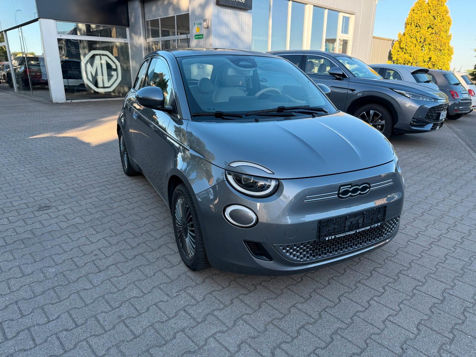 Fiat 500E "La Prima" Panorama, Winterkompletträder