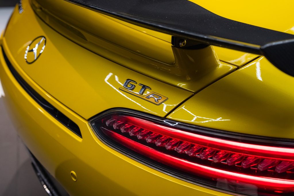MERCEDES-BENZ AMG GT R*KERAMIK*BURM*MEMORY*CARBON*TRACK-PACK* MERCEDES-BENZ AMG GT R*KERAMIK*BURM*MEMORY*CARBON*TRACK-PACK*