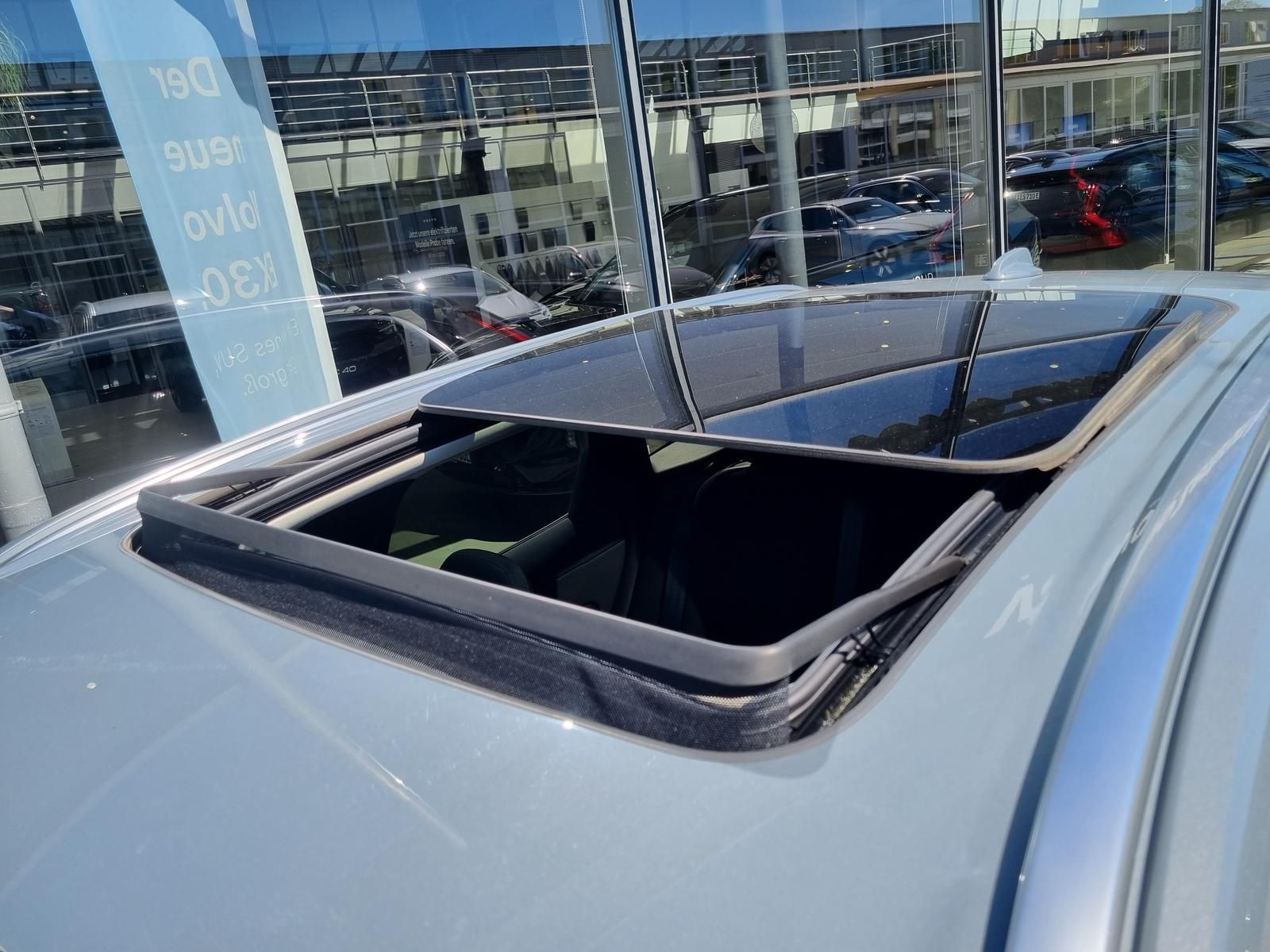 Fahrzeugabbildung Volvo XC60 T6 Recharge Inscription Expression