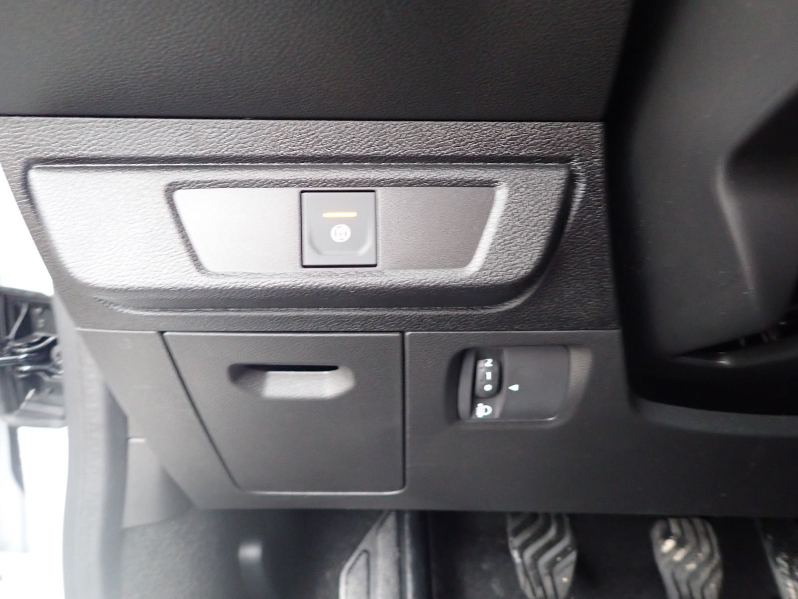 Fahrzeugabbildung Dacia Jogger Expression TCe 110 7-Sitzer