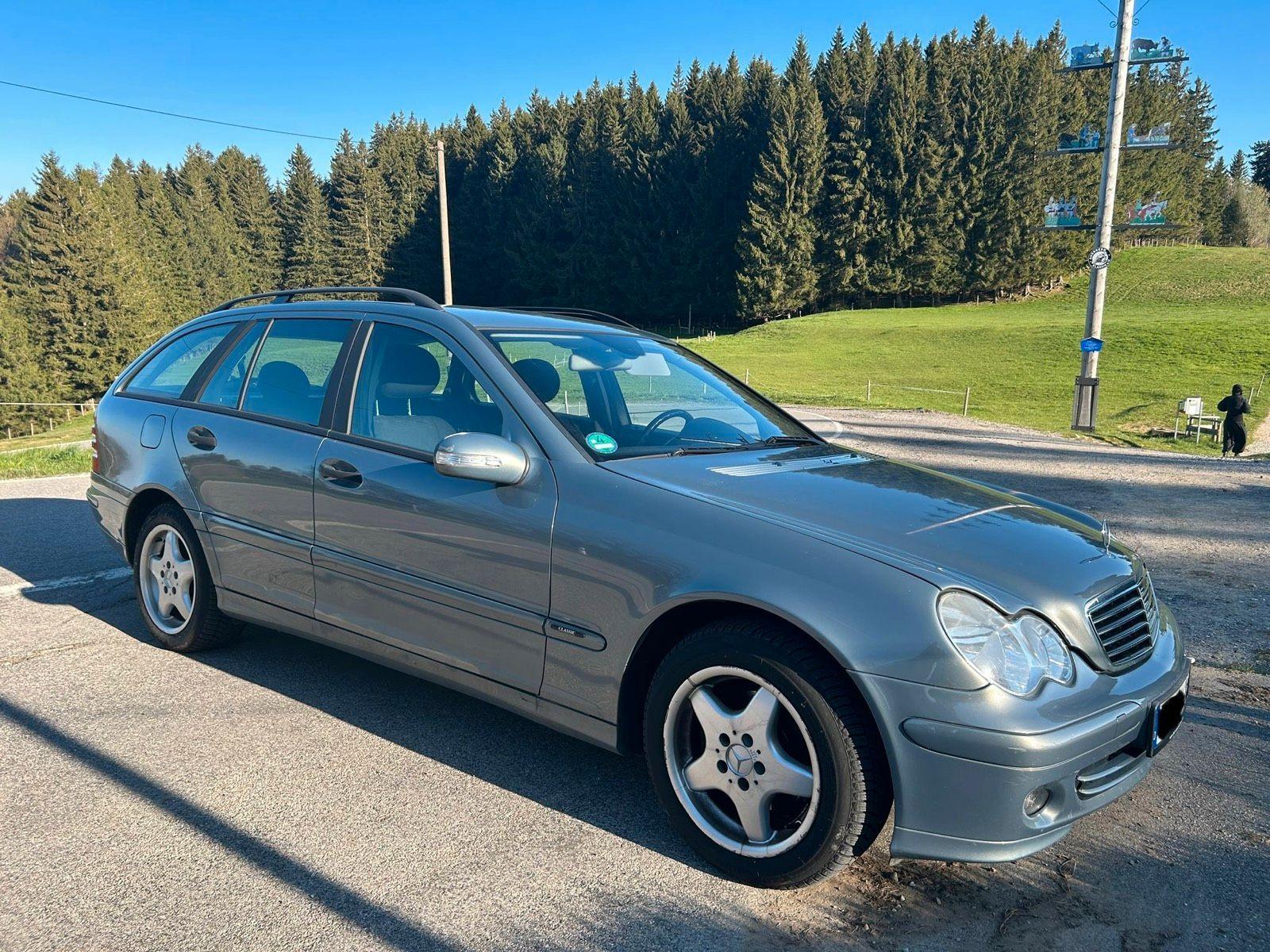 Mercedes-Benz C220 2005 — фото 7