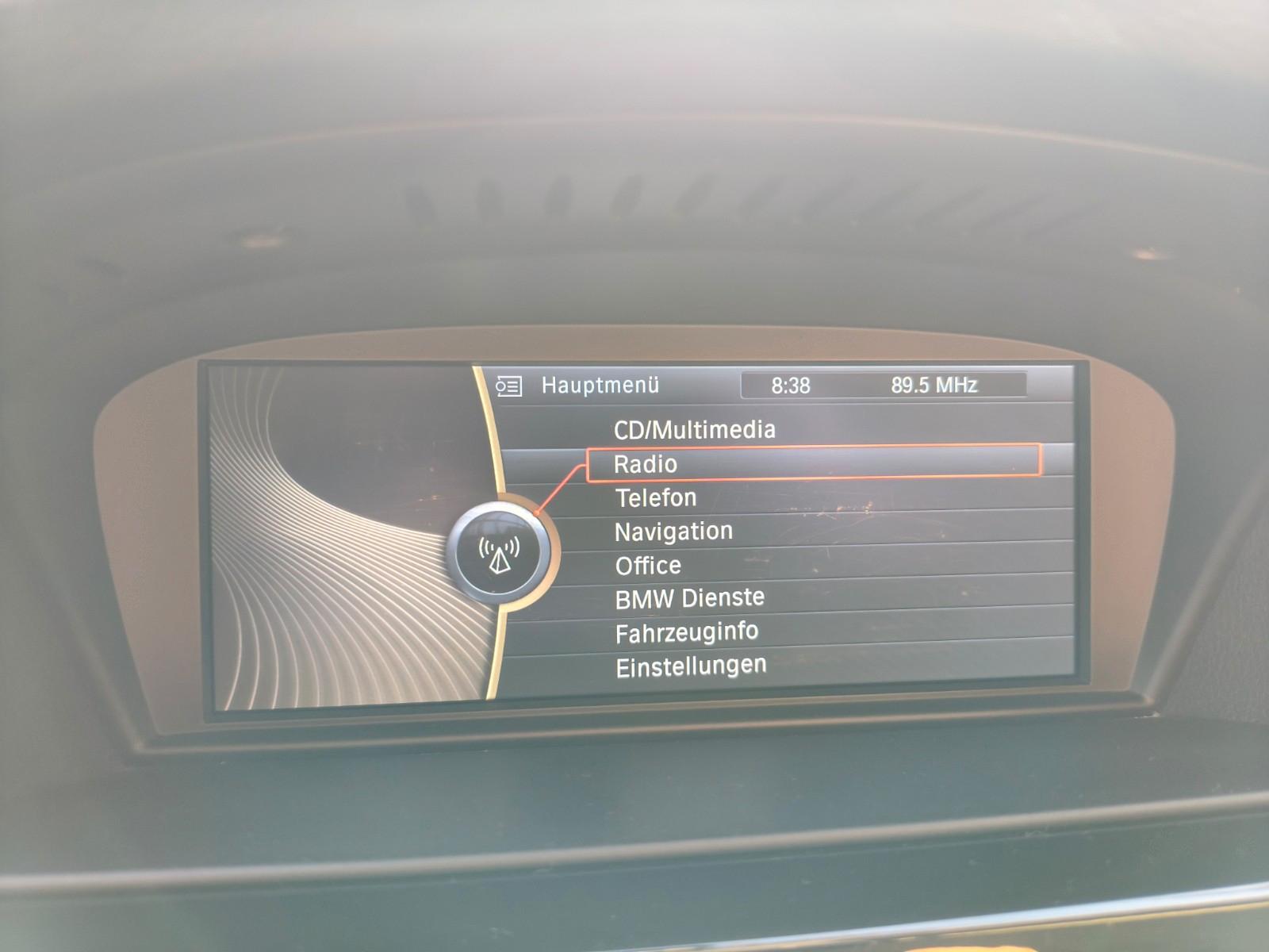 BMW 325 2010 — photo 13