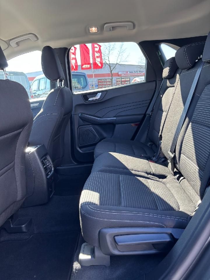 Fahrzeugabbildung Ford Kuga Titanium