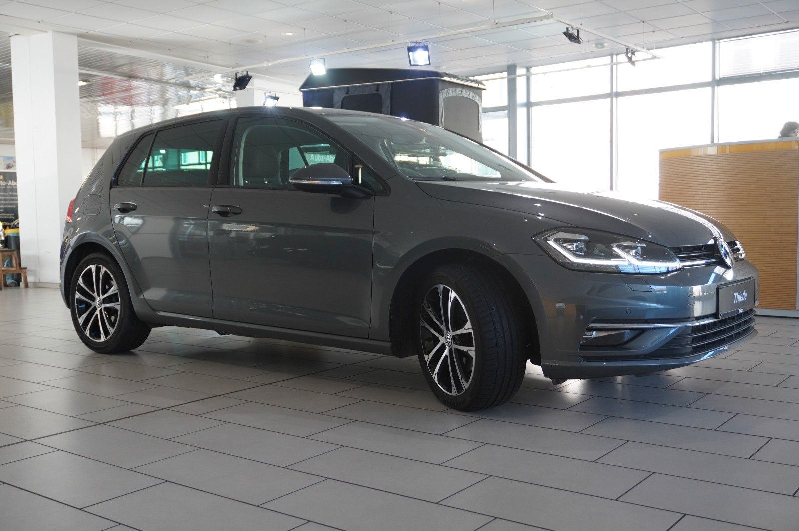 Fahrzeugabbildung Volkswagen Golf VII Lim. 2.0D JOIN NAVI/LED/KAMERA/DYNA./SH