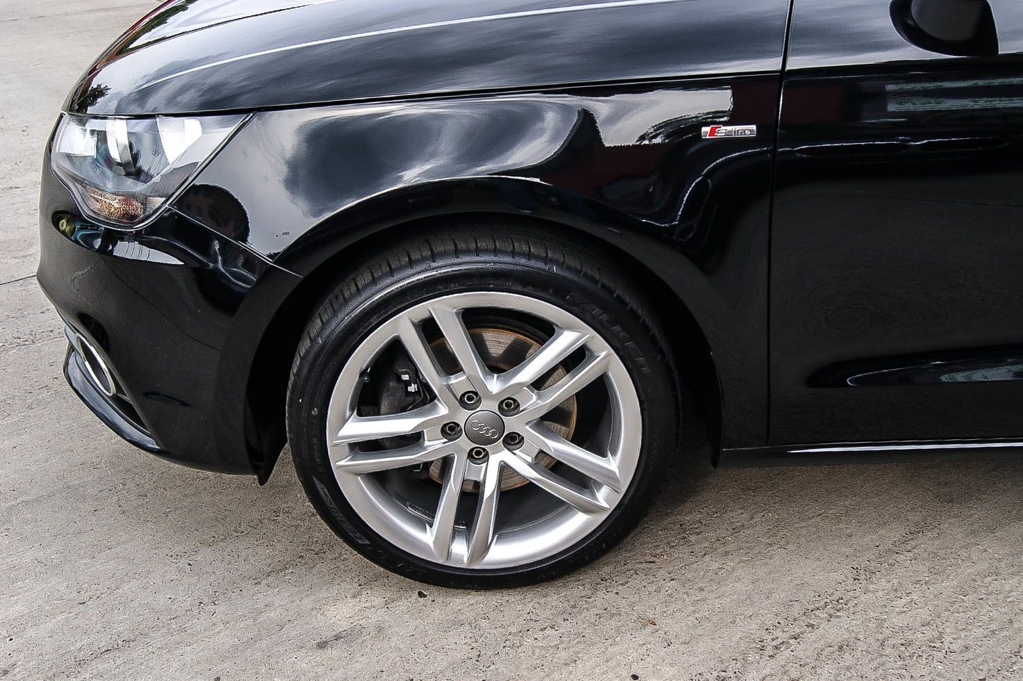 Fahrzeugabbildung Audi A1 Sportback S line Sportpaket NAVIGATION PDC