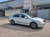 Skoda skoda octavia 1.6 tdi  TÜV NEU  1 hand - Skoda Octavia mit Diesel-Antrieb: Limousine, 1.6
