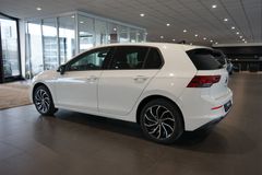 VW Golf 2.0 TDI Life | Discover Pro | Kamera VW Golf 2.0 TDI Life | Discover Pro | Kamera