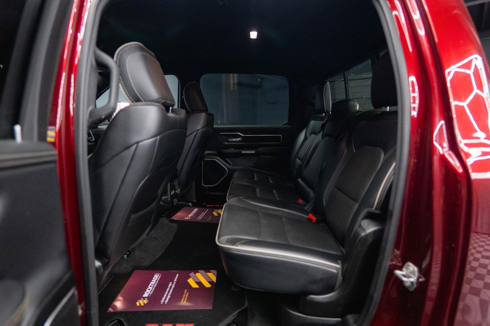 Fahrzeugabbildung Dodge RAM 5.7 V8 HEMI 4x4 NIGHT-Edition LARAMIE Sport