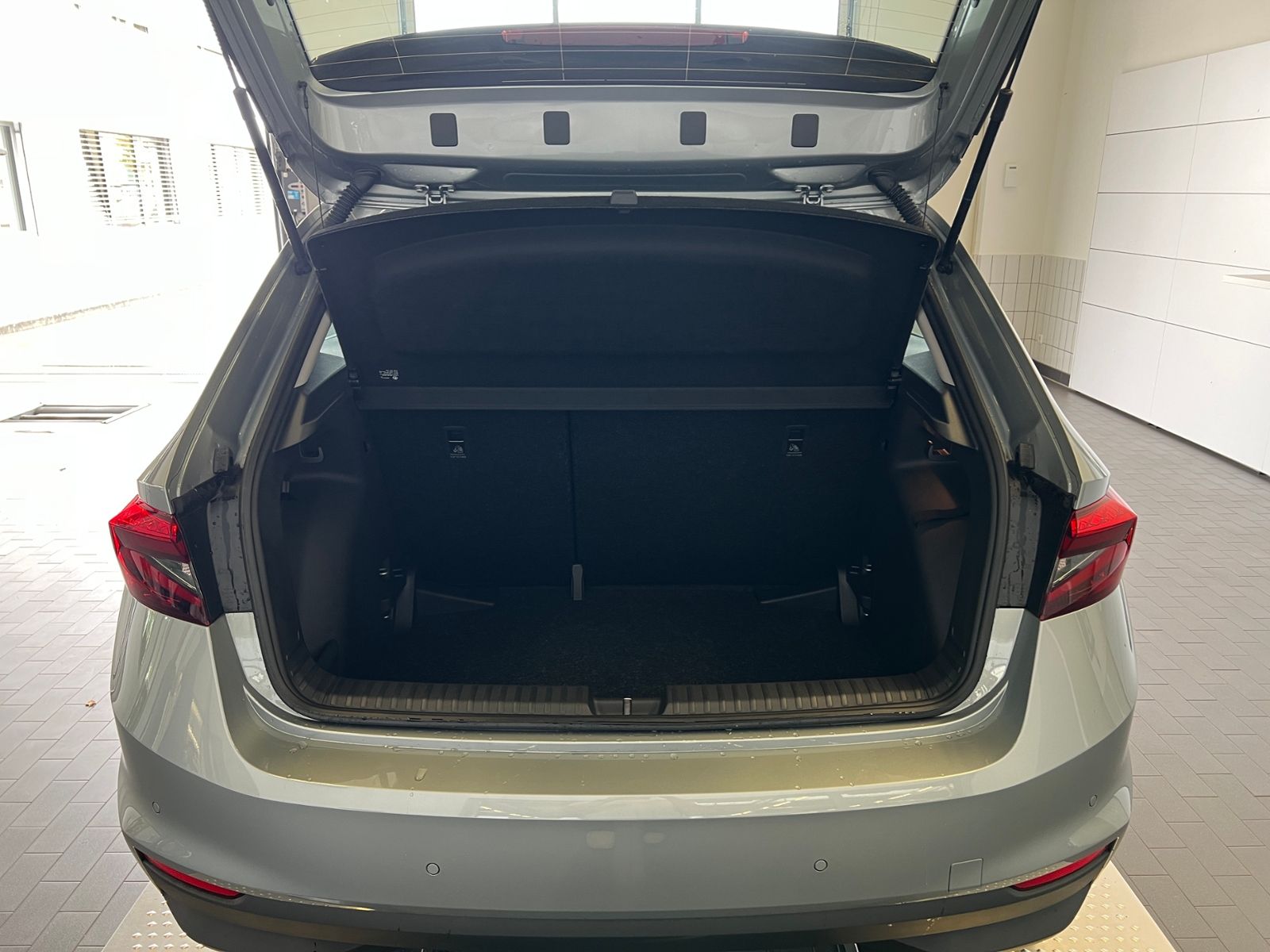 Fahrzeugabbildung SKODA Fabia IV Selection 1.0 MPI *LED, Climatronic, Si