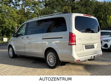 Mercedes V 220 - 5
