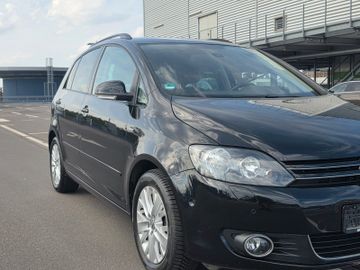 Volkswagen Golf - 10