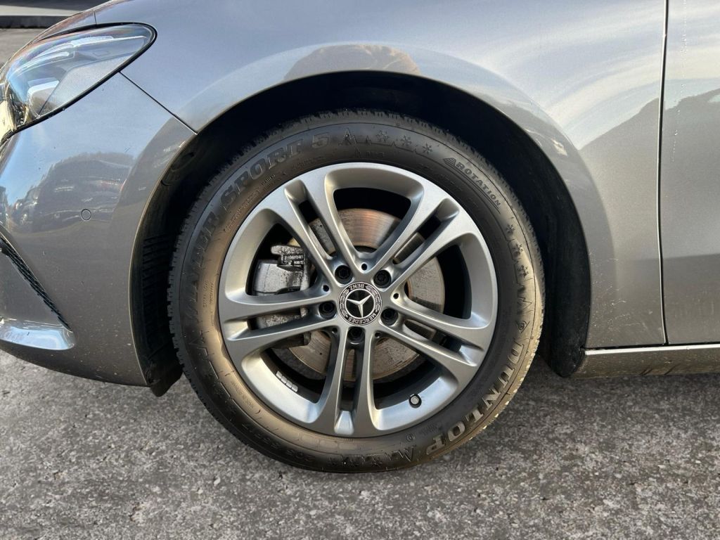 Fahrzeugabbildung Mercedes-Benz B 220 7G-DCT Progressive