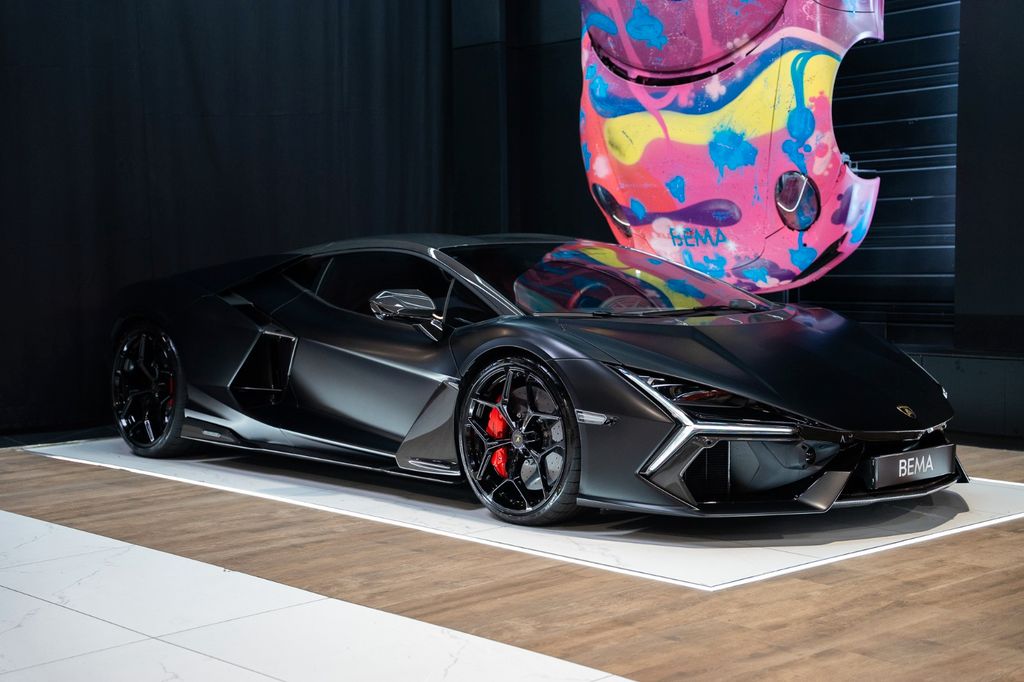 Image of Lamborghini Revuelto