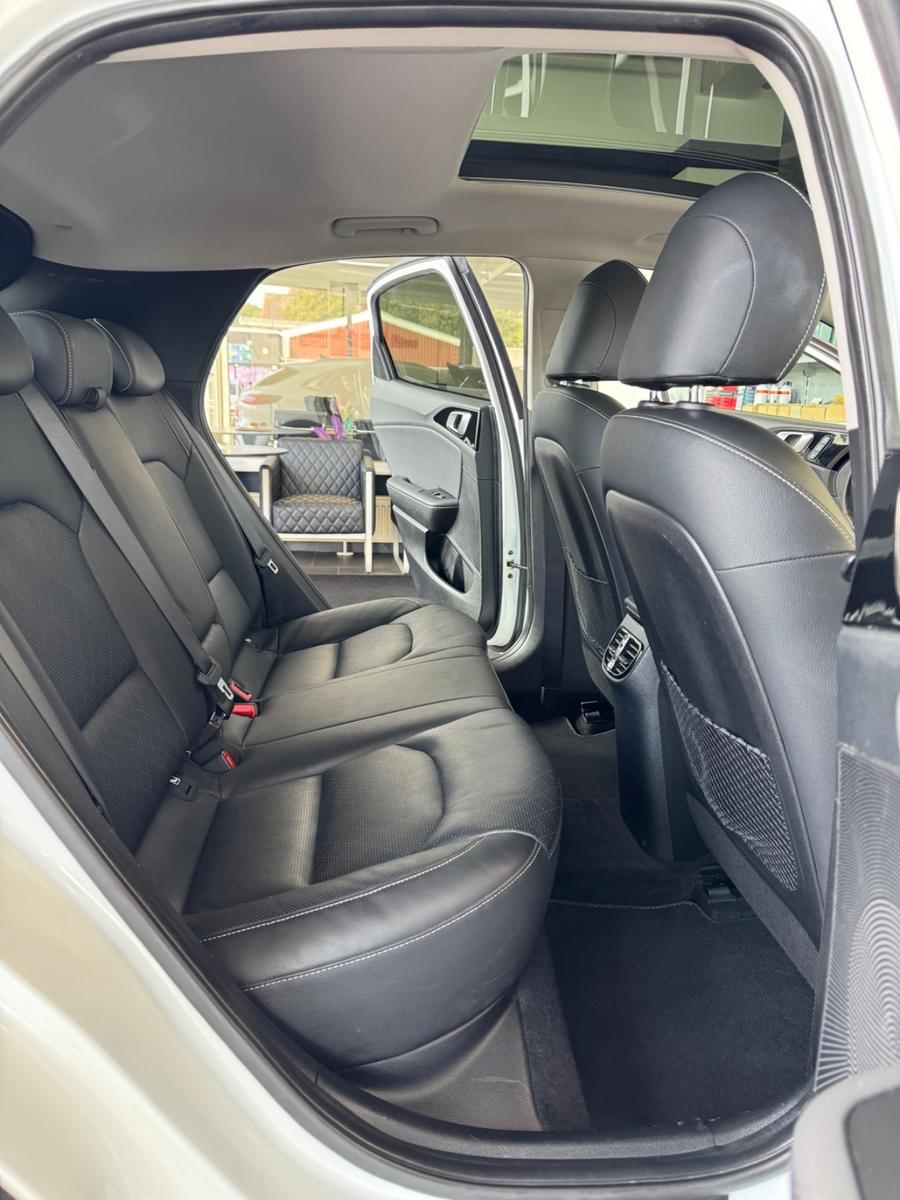 Kia XCeed 1.6 TGDI Platinum Edition *DSG*Pano*AHK*