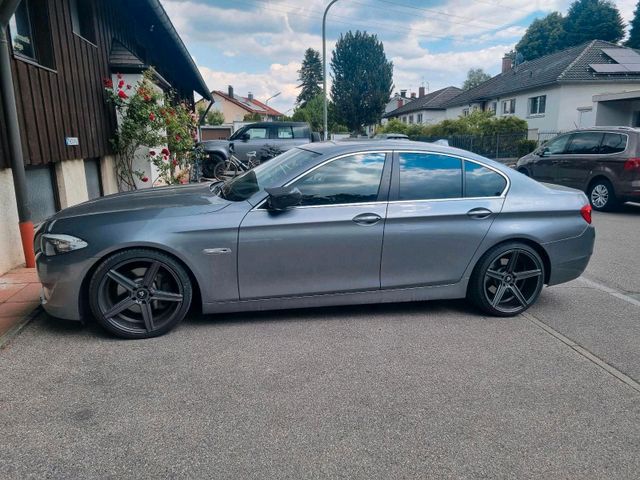 BMW 5.28 F10 Head Up, PDC