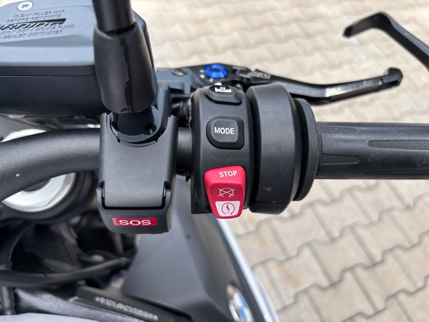 Fahrzeugabbildung BMW S 1000 R M-Paket 4 Pakete Carbon-, Frästeilepake