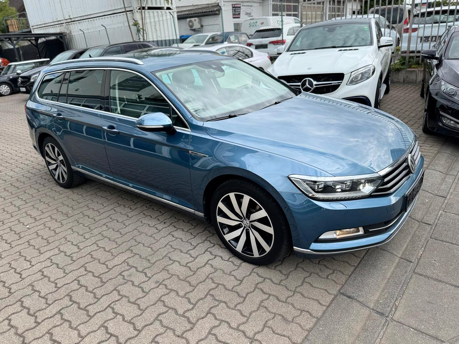 Volkswagen Passat Variant Highline 4Motion R-Line*LED*LEDER
