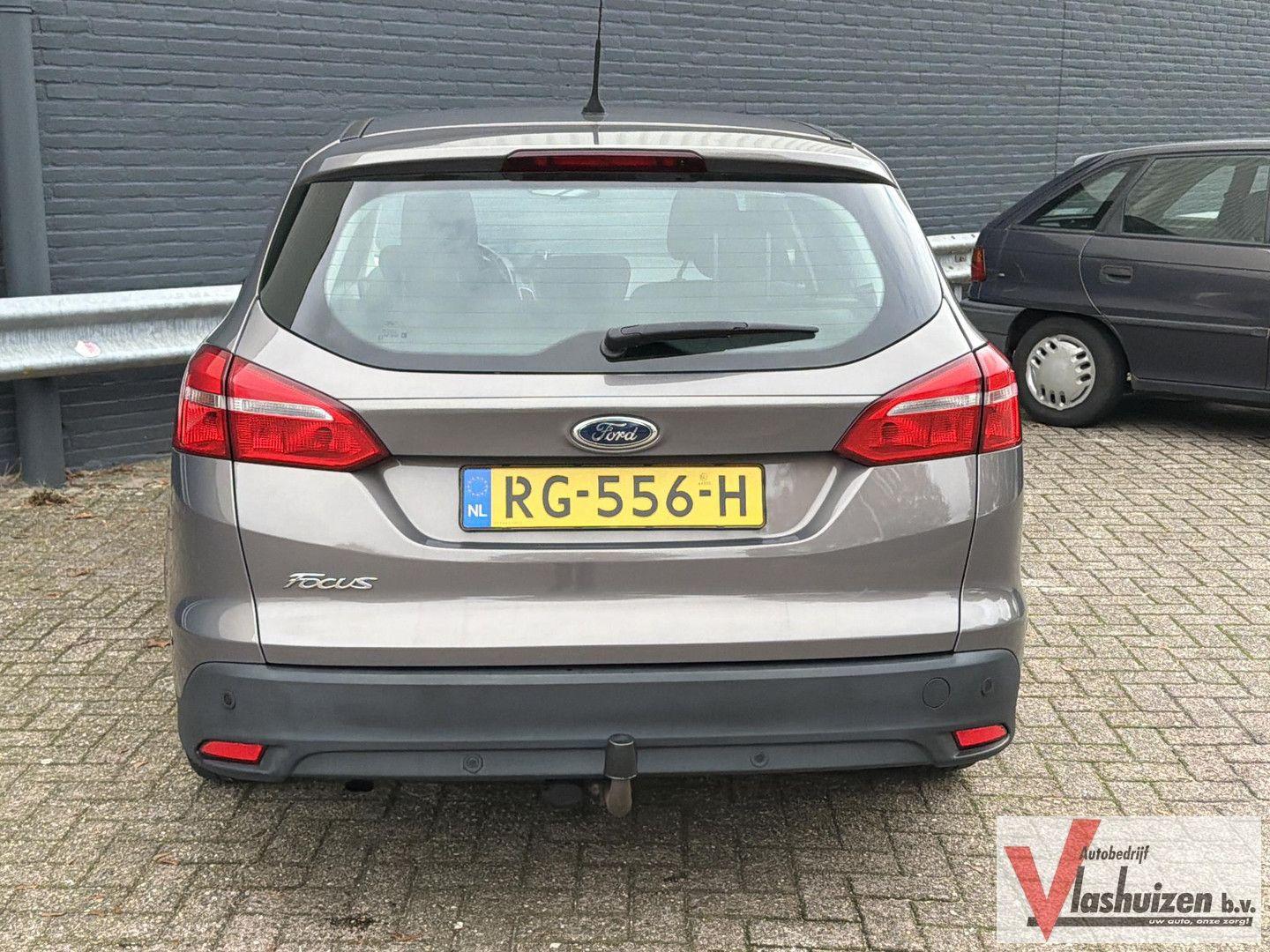 Ford Focus 2014 — photo 6