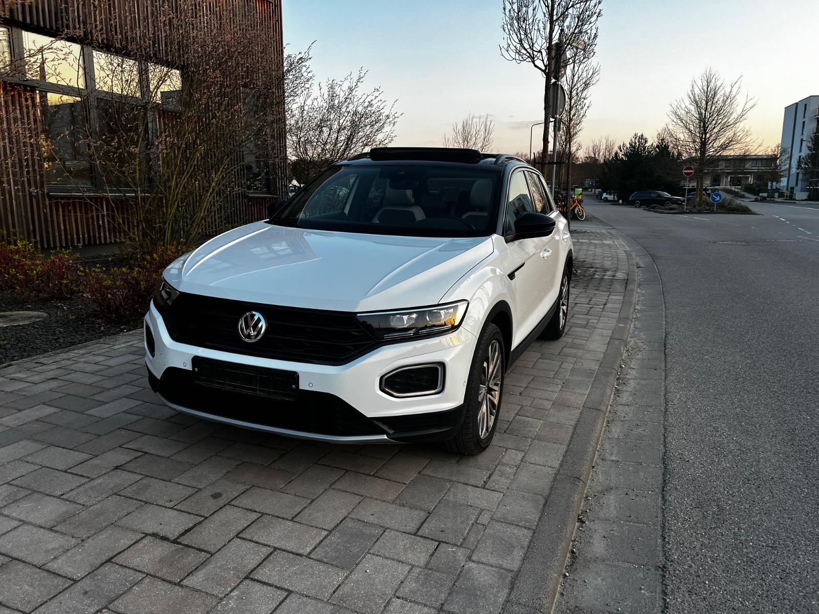 Volkswagen T-Roc 2.0 TDI DSG Sport Pano Kam
