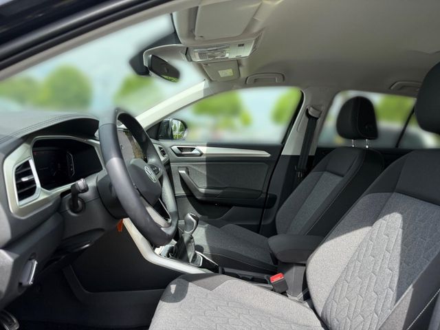 T-Roc Move 1.0 TSI Navi Apple CarPlay Rear View